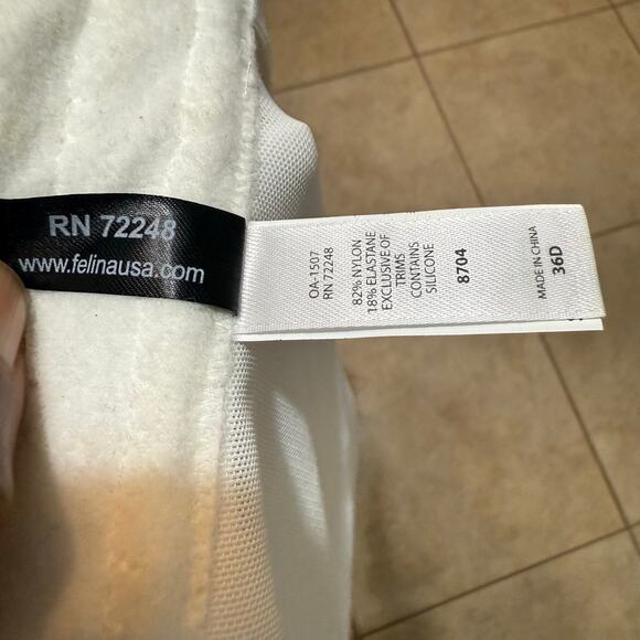 Felina Strapless Seamless Lightweight Bustier Bra in White Size 36D - Picture 12 of 12